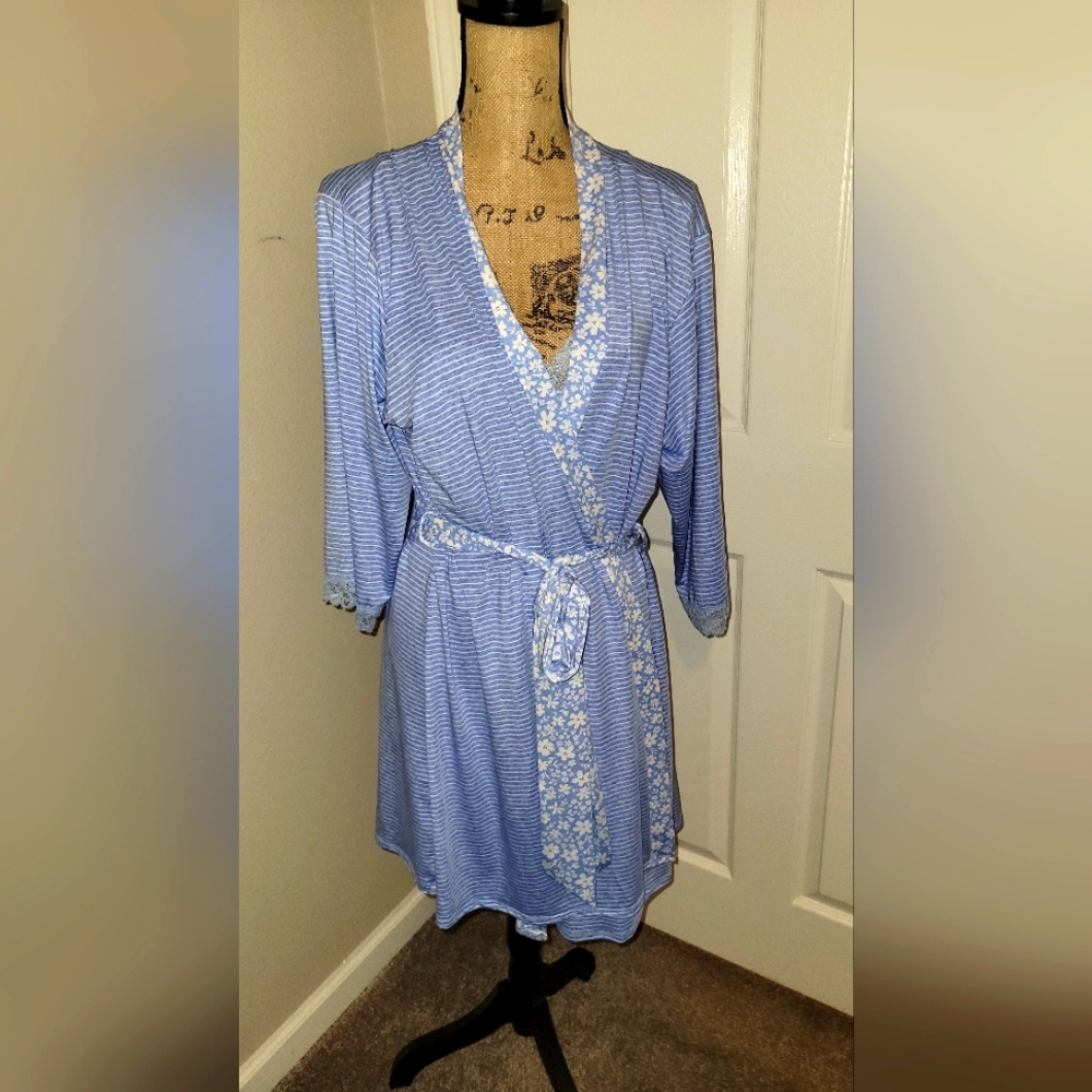 NWOT Nightgown and Robe Combo